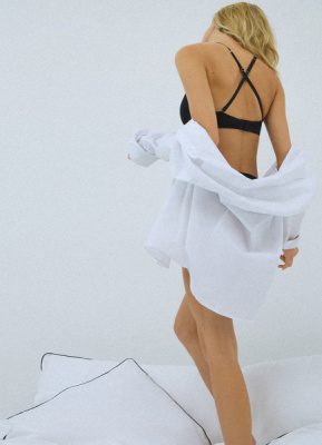 Бюстгальтер с формованными чашками, Черный