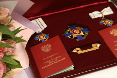 Многодетная семья из Якутии награждена орденом «Родительская слава» /    Республика Саха (Якутия)