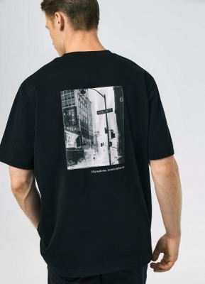 Футболка с принтом и патчем, Черный