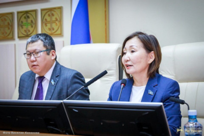 Учащиеся Бердигестяхской школы Горного района Якутии встретились с народными депутатами /    Республика Саха (Якутия)