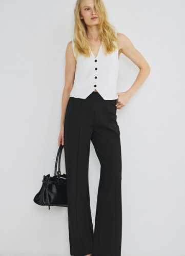 Жилет на пуговицах, Белый