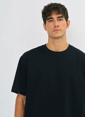 Базовая футболка, Черный