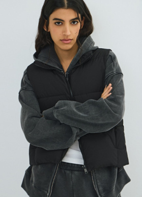 Утеплённый жилет, Черный