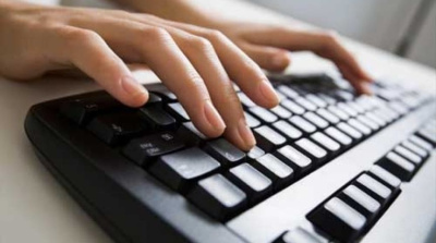 Свыше 8 тысяч госорганизаций подтвердили подлинность пабликов в сети ВКонтакте /    