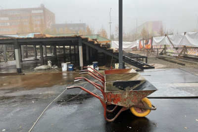 Продлен контракт с Вестой на благоустройство сцены-террасы в Удачном /  Мирный Мирнинский Республика Саха (Якутия)