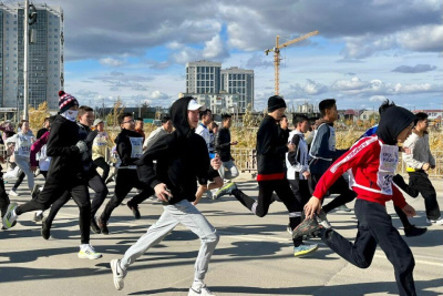 Более 8 тысяч якутян вышли на старт «Кросса нации» /  Якутск Якутск Республика Саха (Якутия)