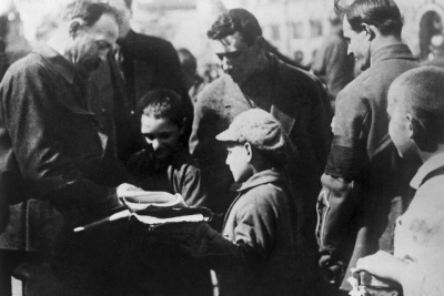 В Якутии сотрудники ФСБ провели акцию ко дню рождения Феликса Дзержинского /    Республика Саха (Якутия)