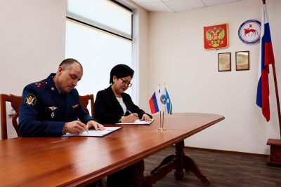 В Якутии УФСИН и омбудсмен по правам человека подписали соглашение /    Республика Саха (Якутия)