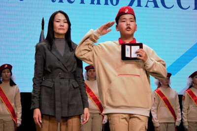 Медалями имени Феликса Поморцева наградили лучших юнармейцев Якутии /    Республика Саха (Якутия)