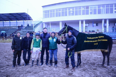 Сезон конных скачек закрыли на ипподроме АГАТУ /  Якутск Якутск Республика Саха (Якутия)