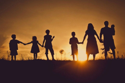 Родителям объяснили, как продлить удостоверение многодетной семьи онлайн /    