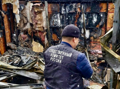 По факту обнаружения тела мужчины при тушении пожара в Якутске проводится проверка /  Якутск Якутск Республика Саха (Якутия)