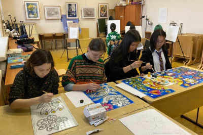 В Якутске ученики художественной школы оформят витраж в больнице /  Якутск Якутск Республика Саха (Якутия)