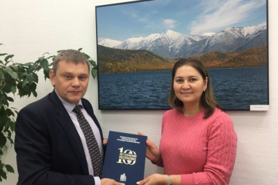 Представительства Якутии и Бурятии продолжат сотрудничать в гуманитарной сфере /    Республика Саха (Якутия)