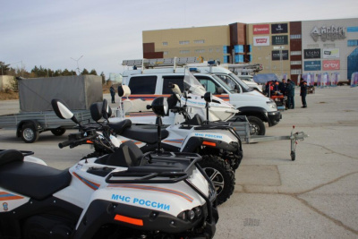 В Якутске проходит выставка техники гражданской обороны /  Якутск Якутск Республика Саха (Якутия)