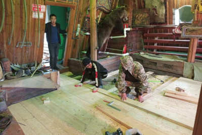 Работники культуры помогли восстановить пострадавший от паводка музей в Оймяконском районе / Нарыйа Пахомова   