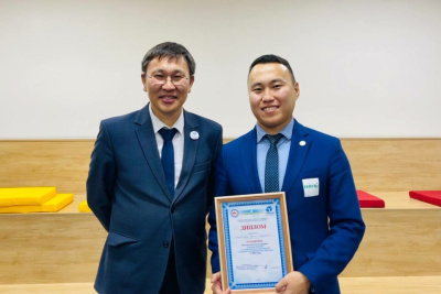 Лучшим молодым госслужащим Якутии стал Алексей Иннокентьев /    Республика Саха (Якутия)