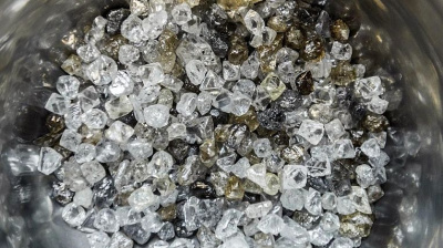 Компания "Алмазы Анабара" добыла свыше 3,8 млн карат алмазов /    