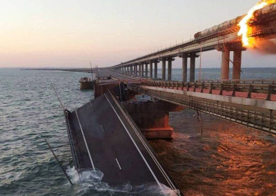 Теракт на Крымском мосту устроили украинские спецслужбы, заявил Путин /    