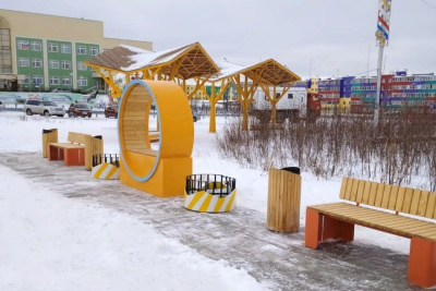 Зону отдыха благоустроили в городе Удачном /    