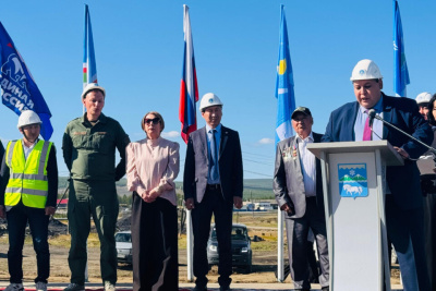 В Верхоянске началось строительство новой дамбы / ЯСИА   