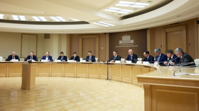 Юрий Трутнев: дальневосточные регионы помогают налаживать жизнь в ДНР /    