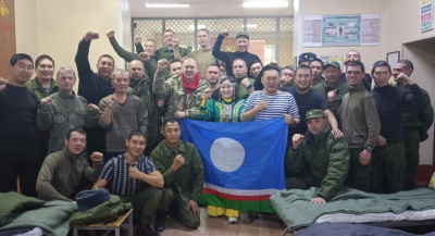 Общественники Якутии встретились с мобилизованными земляками в дальневосточных частях /    
