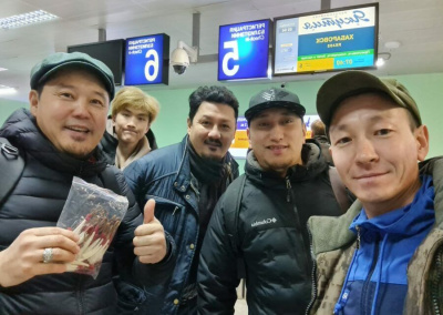 Артисты Якутии вылетели в воинские части к мобилизованным землякам /    