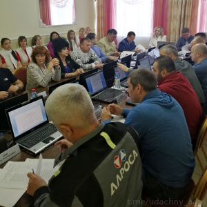 Городской бюджет, землеустройство и приватизацию имущества рассматривали удачнинские депутаты /  Мирный  