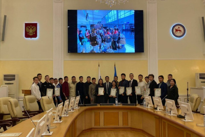 Бойцов студотрядов наградили за помощь в ликвидации последствий паводка в Верхоянском районе /   Верхоянский Республика Саха (Якутия)