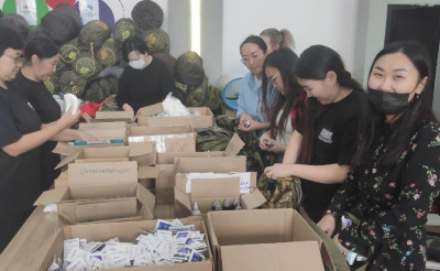 В Якутии библиотекари и технологи вносят свою лепту в работу волонтёрского центра #МЫВМЕСТЕ /    Республика Саха (Якутия)