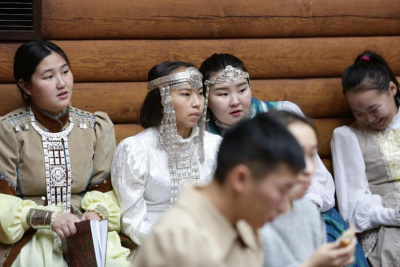 Якутяне напишут «Диктант Олонхо» и обсудят эпический идеал женщины в современном мире /    