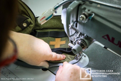 Якутянки сшили более двух тысяч вещей для мобилизованных граждан /    