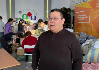 Более 600 заявок на оказание помощи семьям военнослужащих отработали якутские волонтёры /    