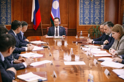 Глава Якутии поручил ускорить выплаты семьям военнослужащих /    