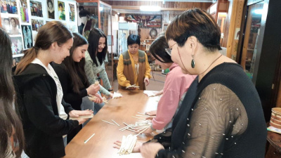 Для студентов МРТК провели мастер-класс "Игры предков" /  Мирный  