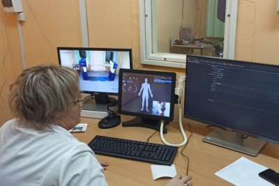 В Томпонскую больницу поступило новое оборудование для проведения эндоскопических исследований /    