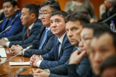 Работников транспорта Якутии наградили в преддверии профессионального праздника /  Якутск Якутск Республика Саха (Якутия)