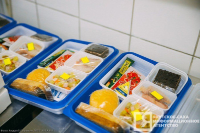 Еда высокого полета: как устроен цех бортового питания в аэропорту Якутска /  Якутск Якутск Республика Саха (Якутия)