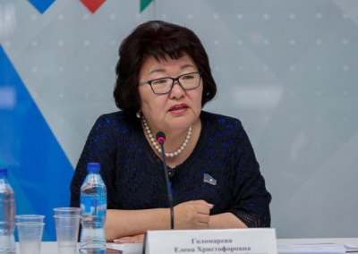 Елена Голомарева: «Якутяне оказывают активную помощь солдатам и их семьям» /    
