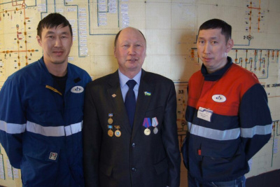 «Наши сыновья знают, чем живет электростанция с малых лет»: трудовая династия семьи Шадриных /    