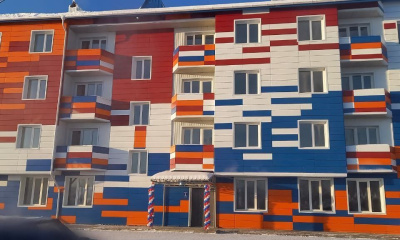 В селе Якокит 23 семьи получили квартиры в новом доме /    