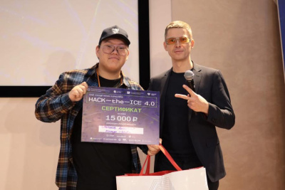 Студенты СВФУ стали лучшим менеджером и дизайнером на «HACK-THE-ICE 4.0» /    