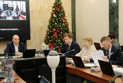 Рассмотрен перечень поручений главы республики /  Мирный  