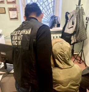 Арестована жительница Вилюйска, обвиняемая в покушении на убийство знакомого мужчины /    