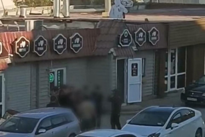 Четырех мужчин задержали в Якутске за потасовку у ночного клуба / ЯСИА Якутск Якутск Республика Саха (Якутия)