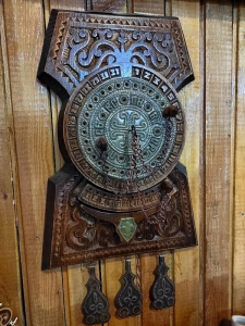 История одного экспоната: традиционный якутский календарь /  Мирный  