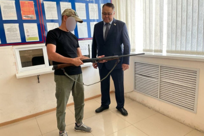 Альберт Семенов сдал ружье на СВО и призвал якутян последовать его примеру / ЯСИА   