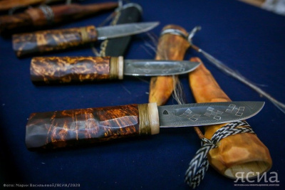 Якутские ножи выкуют кузнецы для бойцов СВО /    