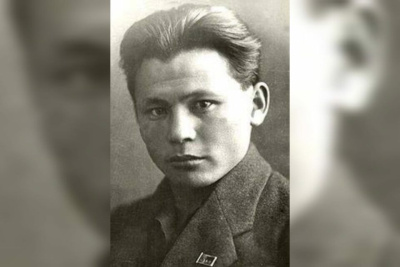 Глава Якутии поздравил со 125-летием Максима Аммосова /    
